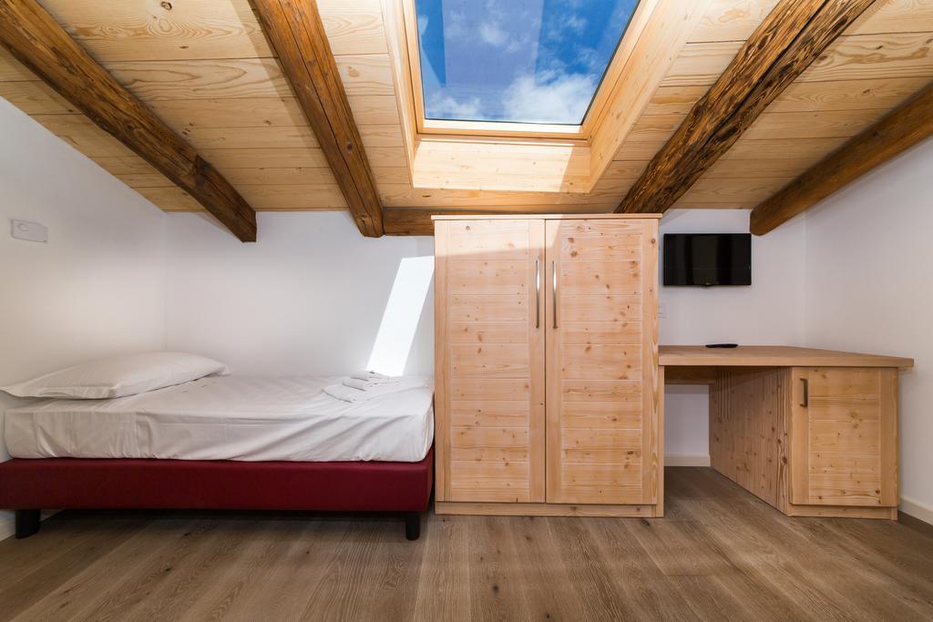 Colle Ameno Room And Breakfast Rovereto  Room photo