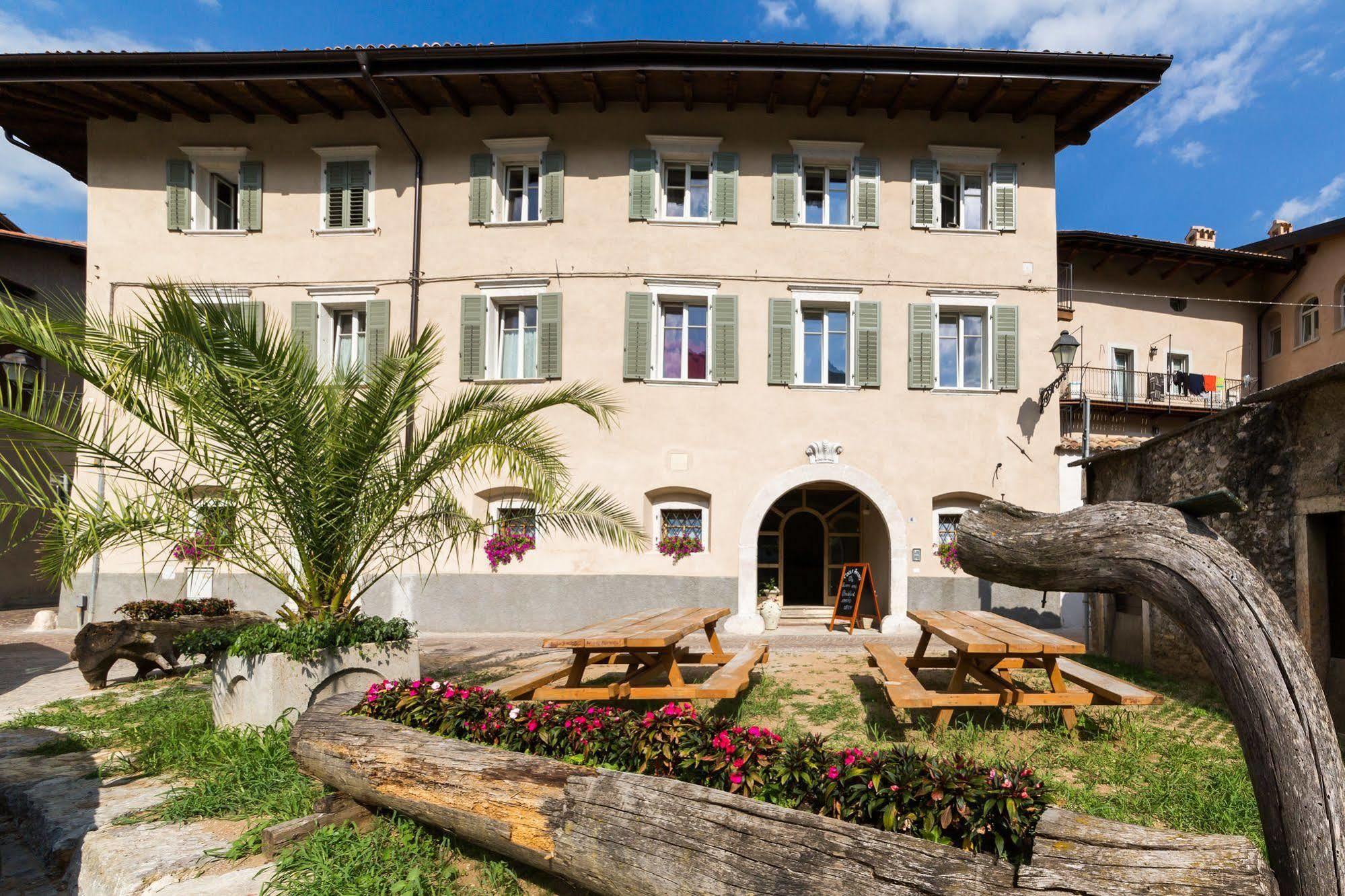 Colle Ameno Room And Breakfast Rovereto  Exterior photo