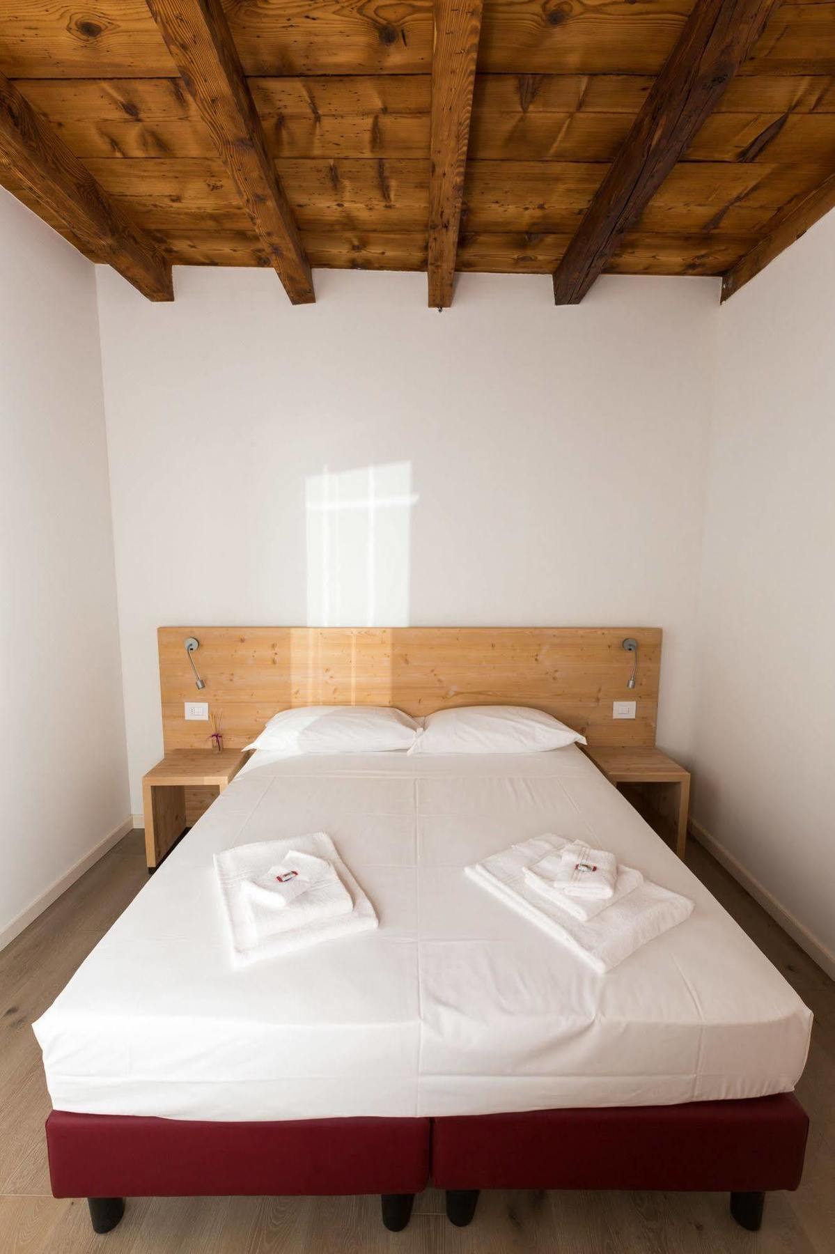 Colle Ameno Room And Breakfast Rovereto  Exterior photo