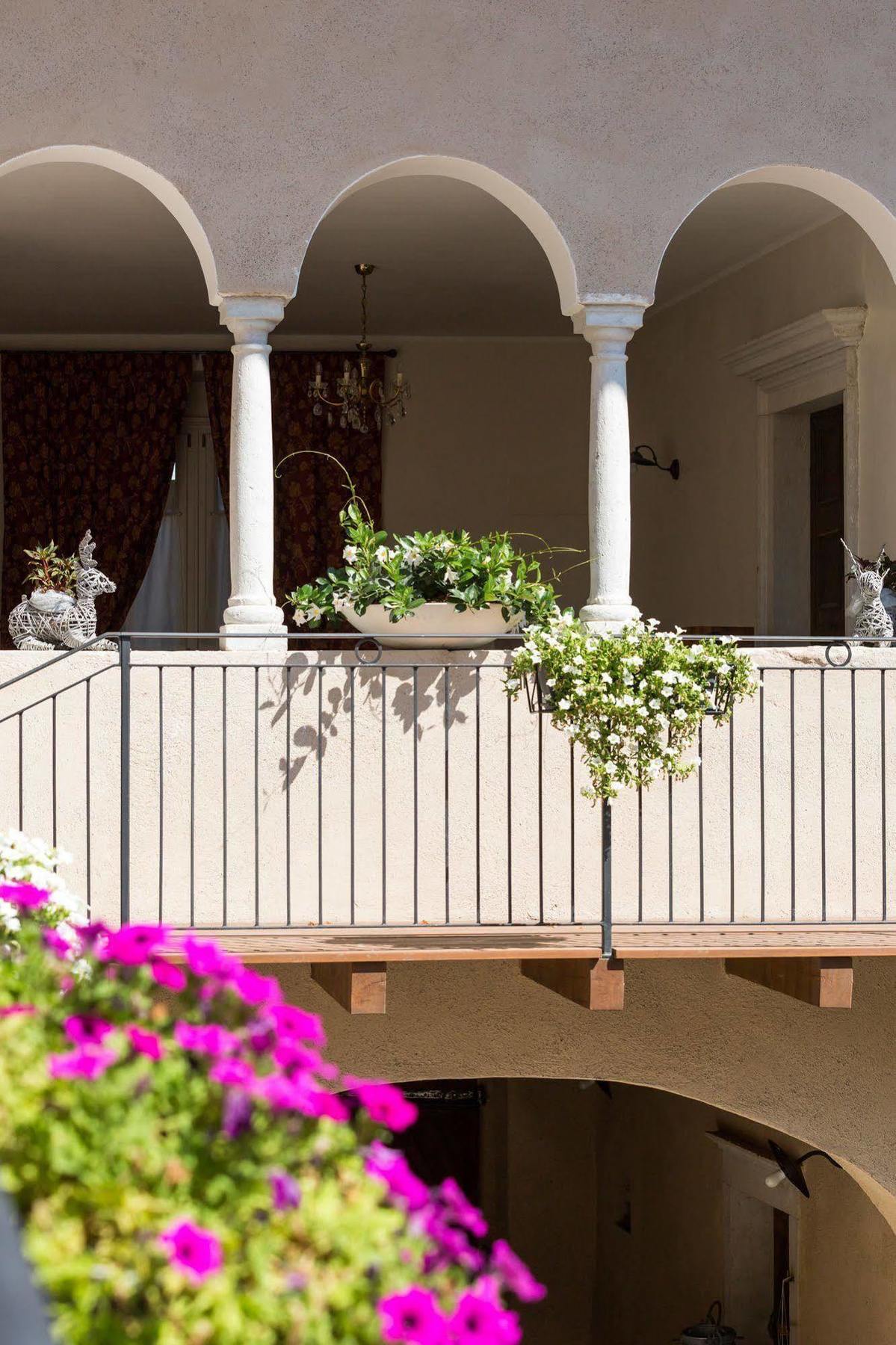 Colle Ameno Room And Breakfast Rovereto  Exterior photo