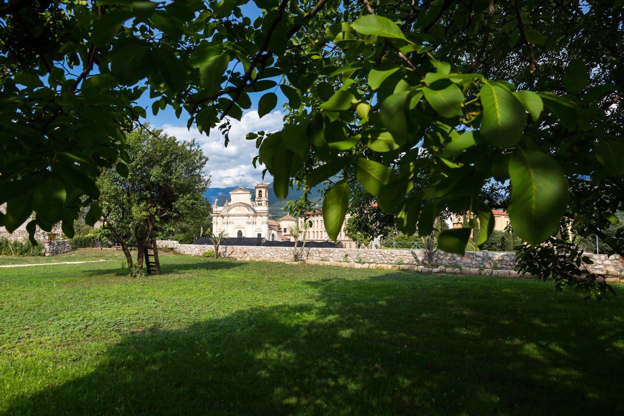 Colle Ameno Room And Breakfast Rovereto  Exterior photo